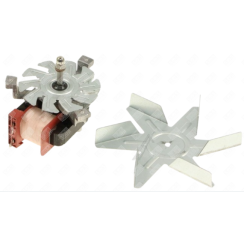 Turbine engine with propeller