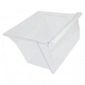 Lower vegetable drawer (242 0)