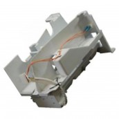 Complete twist ice tray mechanism