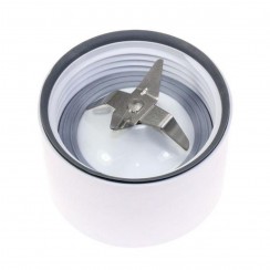 Blender base with blade