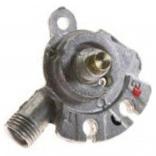 Injector/auxiliary nozzle door