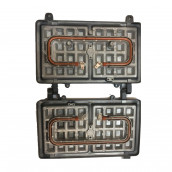 Plate and resistance