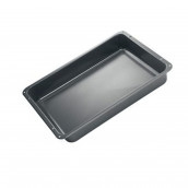 Non-stick roasting pan with deep depth